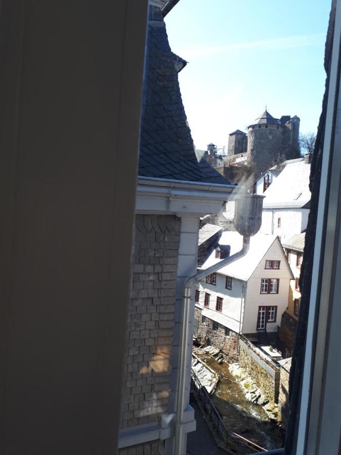 Uber Den Dachern Von Montjoie Extérieur photo