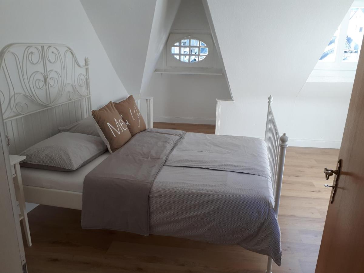 Uber Den Dachern Von Montjoie Extérieur photo