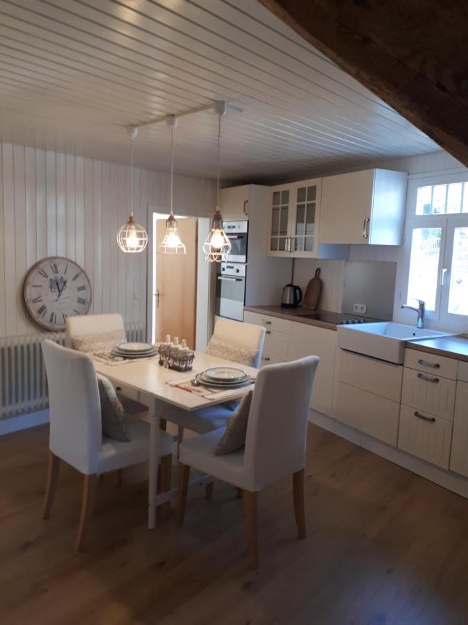 Uber Den Dachern Von Montjoie Extérieur photo